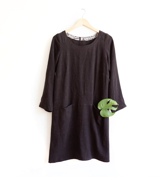 Black linen-viscose Uniform Dress hack, lengthened, with three-quarter sleeves and patterned neckline binding